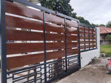 For Sale 4 Bedrooms Greenheights Village Residential House at Paranaque City