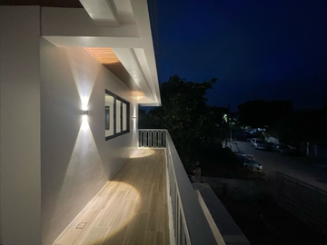 For Sale 4 Bedrooms Greenheights Village Residential House at Paranaque City
