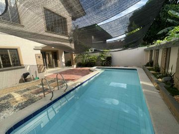 Filinvest QC: Spacious 5BR Pool Home in Gated Community - Gio