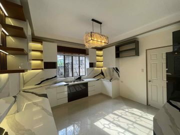 Filinvest QC: Spacious 5BR Pool Home in Gated Community - Gio