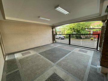 Filinvest QC: Spacious 5BR Pool Home in Gated Community - Gio