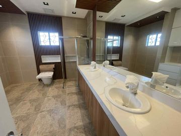 Filinvest QC: Spacious 5BR Pool Home in Gated Community - Gio