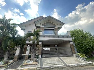 Filinvest QC: Spacious 5BR Pool Home in Gated Community - Gio