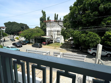 For Sale 4 Bedrooms Greenheights Village Residential House at Parañaque City