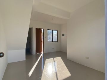 Single Attached unit in Santo Tomas Batangas