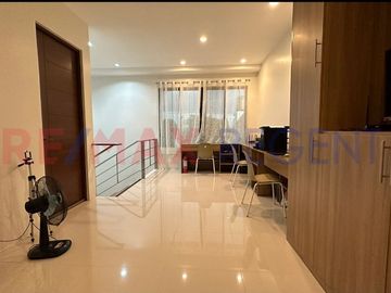 2 Storey Modern House for Sale in Sta. Rosa, Laguna