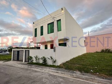 2 Storey Modern House for Sale in Sta. Rosa, Laguna