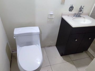SE VENDE casa totalmente ampliada en El Campanario Mexicali