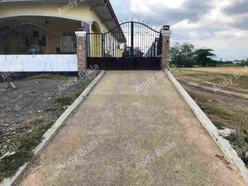 House and Lot with Swimming Pool FOR SALE at Urdaneta City, Pangasinan