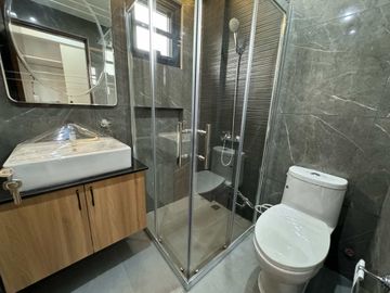 Enough Room for Everyone – Spacious QC Townhouse in Northview Subd. -Keziah