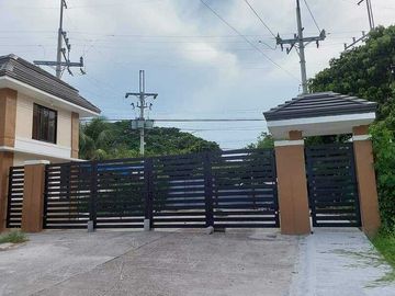 Ready for occupancy Townhouses in Emerald Residences Sahud UlanTanza, Cavite