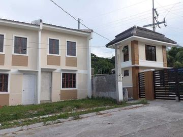 Ready for occupancy Townhouses in Emerald Residences Sahud UlanTanza, Cavite