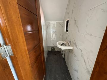 Serene modern house FOR SALE in Amparo Caloocan City