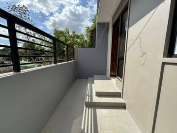 Serene modern house FOR SALE in Amparo Caloocan City