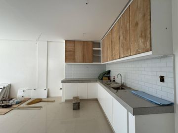 Serene modern house FOR SALE in Amparo Caloocan City