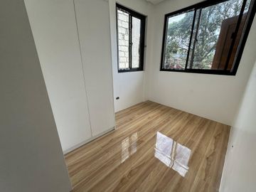 Serene modern house FOR SALE in Amparo Caloocan City