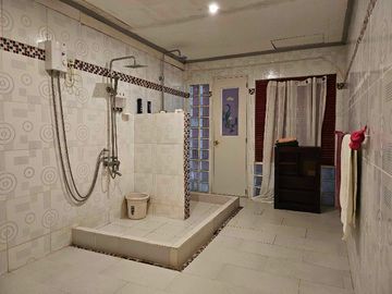 income generating property with warehouse and Pool