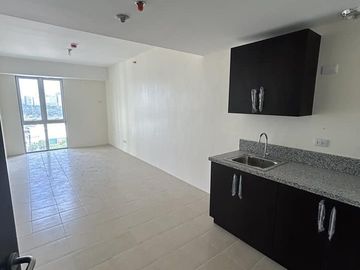 2 Bedroom condo Kasara urban resort residences in pasig city near at BGC Makati