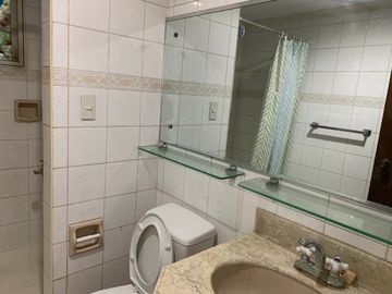 2 bedroom for sale in Park Tower with rent income, Cebu Business Park, Cebu