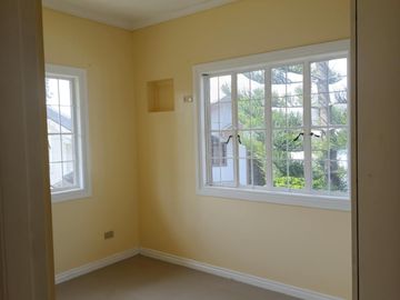 Semi-Furnished House in Alta Monte, Tagaytay for SALE! 340 sqm at 15M