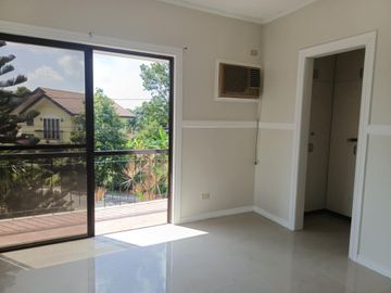 Semi-Furnished House in Alta Monte, Tagaytay for SALE! 340 sqm at 15M