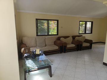 Semi-Furnished House in Alta Monte, Tagaytay for SALE! 340 sqm at 15M