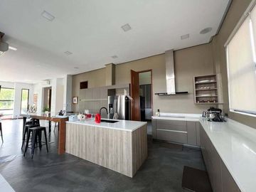 HOUSE and LOT for SALE Parkridge Estate Valley Golf Antipolo