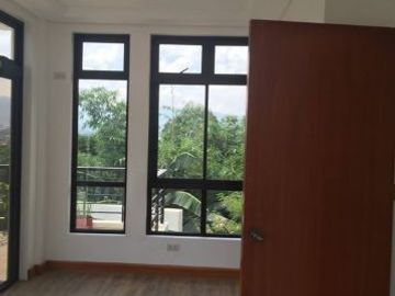 5.1m, 3 Bedroom duplex house and lot for sale at CRESTA VERDE SUBDIVISION, QC