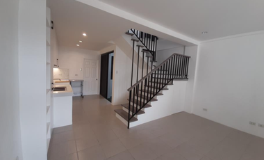 TOWNHOUSE FOR SALE IN LAS PIÑAS - DOÑA JOSEFA SUBD