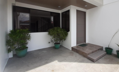 TOWNHOUSE FOR SALE IN LAS PIÑAS - DOÑA JOSEFA SUBD