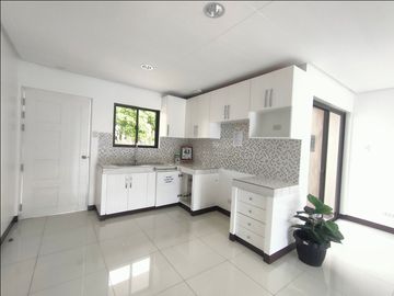 BRAND NEW SINGLE ATTACHED HOUSE AND LOT IN GRAND PARKPLACE ANABU IMUS