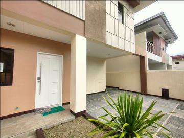 BRAND NEW SINGLE ATTACHED HOUSE AND LOT IN GRAND PARKPLACE ANABU IMUS