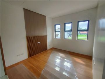 BRAND NEW SINGLE ATTACHED HOUSE AND LOT IN GRAND PARKPLACE ANABU IMUS