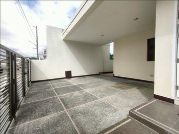BRAND NEW SINGLE ATTACHED HOUSE AND LOT IN GRAND PARKPLACE ANABU IMUS