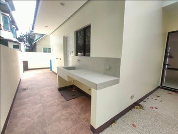 BRAND NEW SINGLE ATTACHED HOUSE AND LOT IN GRAND PARKPLACE ANABU IMUS