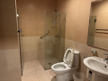 Woodridge Place, Tagaytay Highlands 4BR with 2 Parking Slots