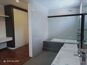 36M 2 Storey Residential House & Lot w/3CG For Sale in BF Homes Paranaque LSS