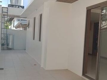 36M 2 Storey Residential House & Lot w/3CG For Sale in BF Homes Paranaque LSS