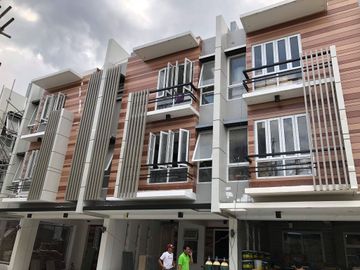 Congressional Avenue Townhouse For Sale - Gio