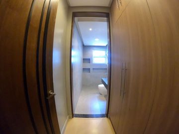 Congressional Avenue Townhouse For Sale - Gio