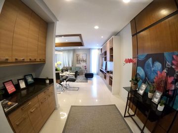 Congressional Avenue Townhouse For Sale - Gio