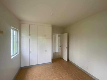 Brand New House & Lot In Metrogate Tagaytay Manors for SALE! 240 sqm at 10.2M