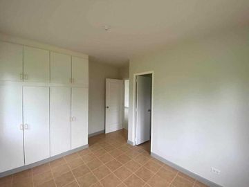 Brand New House & Lot In Metrogate Tagaytay Manors for SALE! 240 sqm at 10.2M