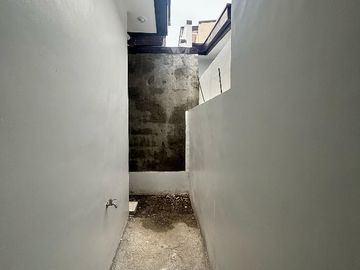 Avail Now this Spacious Duplex Bungalow House