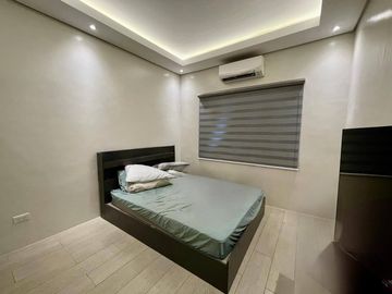 FOR SALE ELEGANT MODERN TWO STOREY HOUSE WITH SPACIOUS BACKYARD/GARDEN