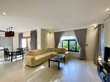 FOR SALE ELEGANT MODERN TWO STOREY HOUSE WITH SPACIOUS BACKYARD/GARDEN