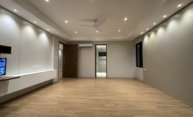 3- Storey Brand New  House & Lot with 5Br and Infinity Pool For Sale in Ayala