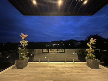 3- Storey Brand New  House & Lot with 5Br and Infinity Pool For Sale in Ayala
