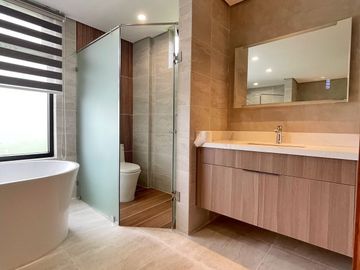 FOR SALE: Brand New Ayala Westgrove  6 Bedrooms near Calax  Tagaytay