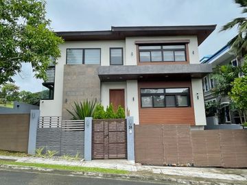 FOR SALE: Brand New Ayala Westgrove  6 Bedrooms near Calax  Tagaytay